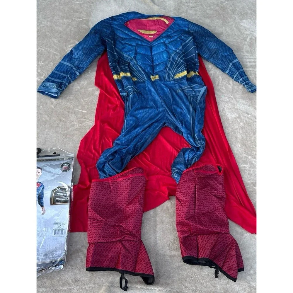 Men’s standard size fits up to 44 Superman costume - Picture 2 of 5